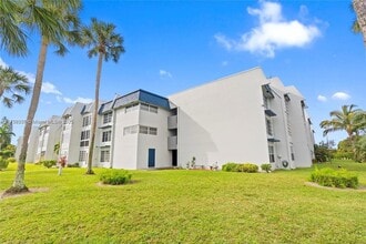 7807 Golf Cir Dr, Unit 212 in Margate, FL - Building Photo - Building Photo