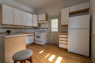 1211 W Melrose St, Unit M07H in Chicago, IL - Foto de edificio - Building Photo