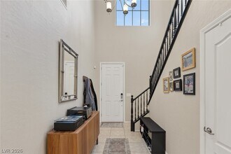 10615 College Hill Ave in Las Vegas, NV - Building Photo - Building Photo