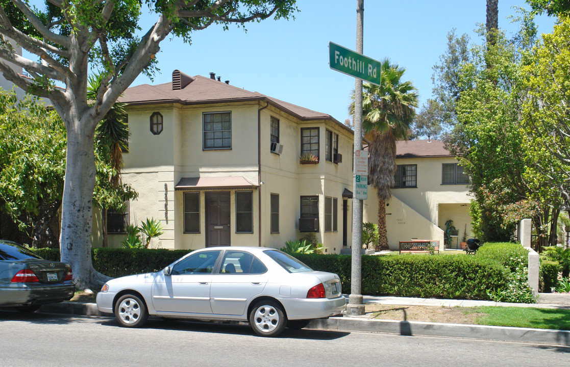 9265 Burton Way in Beverly Hills, CA - Building Photo