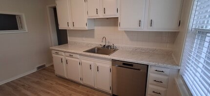 2424 Lafayette Ave in Columbus, IN - Building Photo - Building Photo