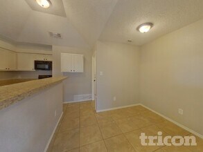 6621 Brookhaven Trail in Fort Worth, TX - Foto de edificio - Building Photo