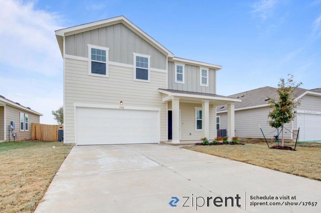 17825 Altesino Cove-Unit -3 in Pflugerville, TX - Building Photo