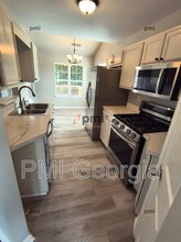 194 Saddleview Trail in Riverdale, GA - Building Photo - Building Photo