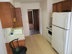 387 State St N, Unit 3