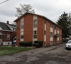 372 N Edwards Ave Apartments