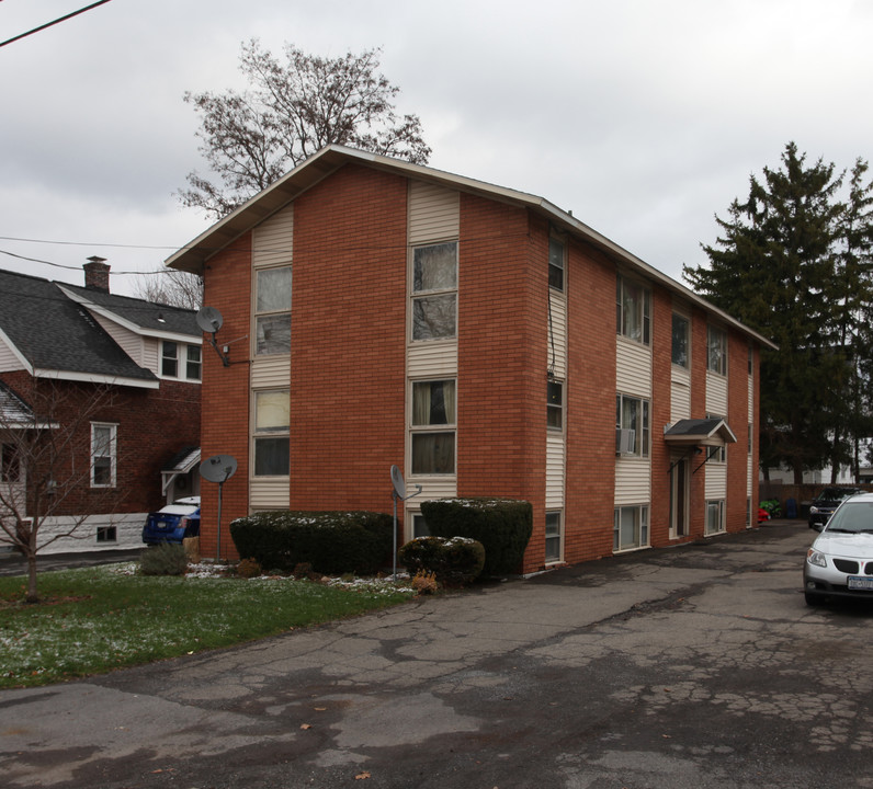 372 N Edwards Ave in Syracuse, NY - Building Photo