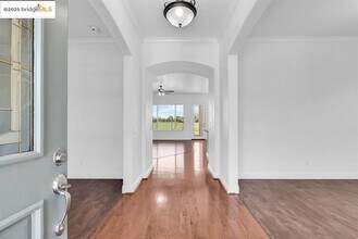 909 Suntan Ln in Brentwood, CA - Building Photo - Building Photo