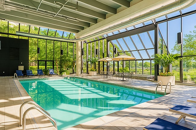 Riverfront Towers in Detroit, MI - Building Photo - Building Photo