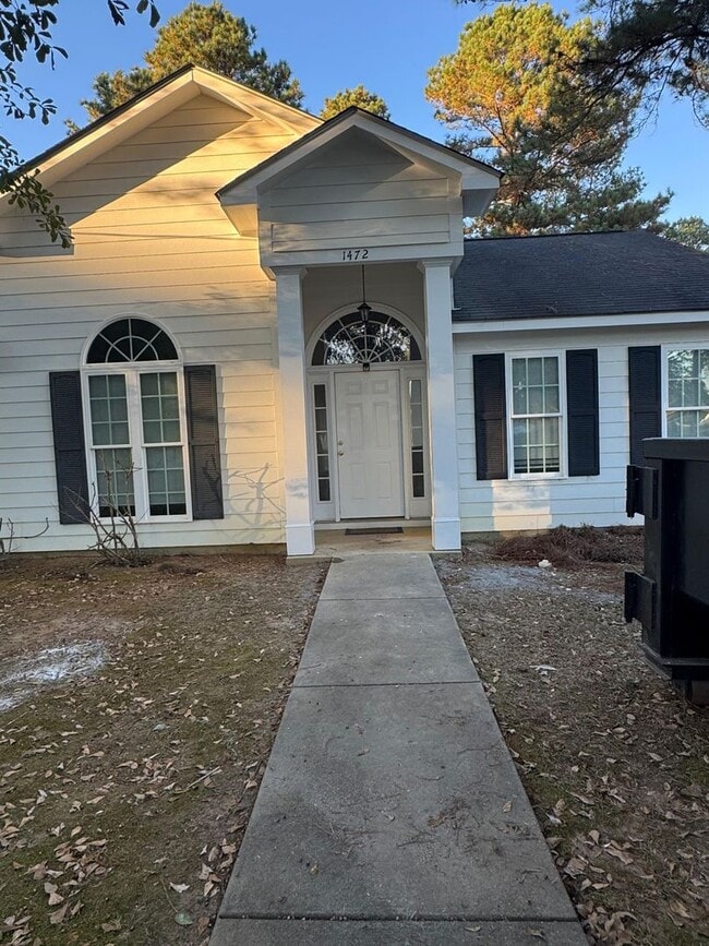 property at 663 Pineview Ln NE