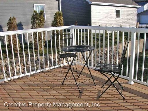 206 11th Ave SE in Minot, ND - Building Photo - Building Photo