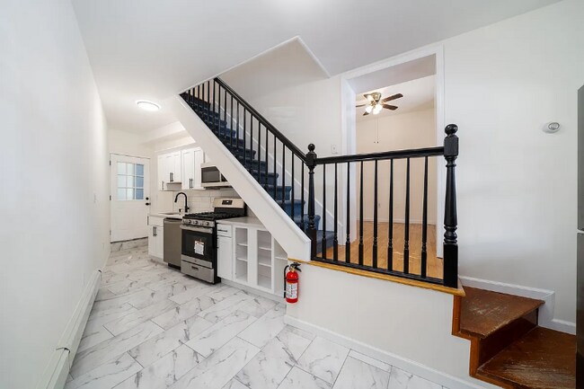 583 Gregory Ave in Weehawken, NJ - Building Photo - Building Photo