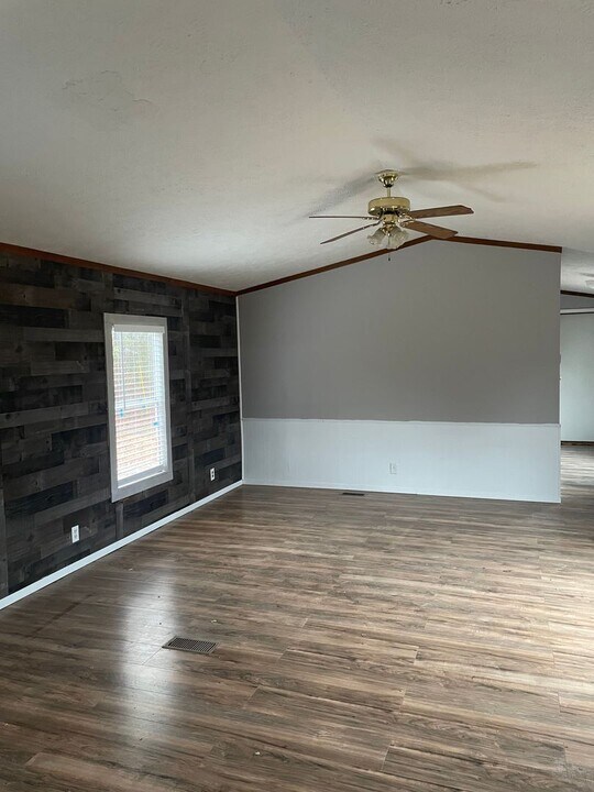476 N Forest St in Plain Dealing, LA - Building Photo