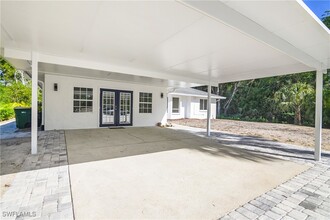 6147 English Oaks Ln in Naples, FL - Building Photo - Building Photo