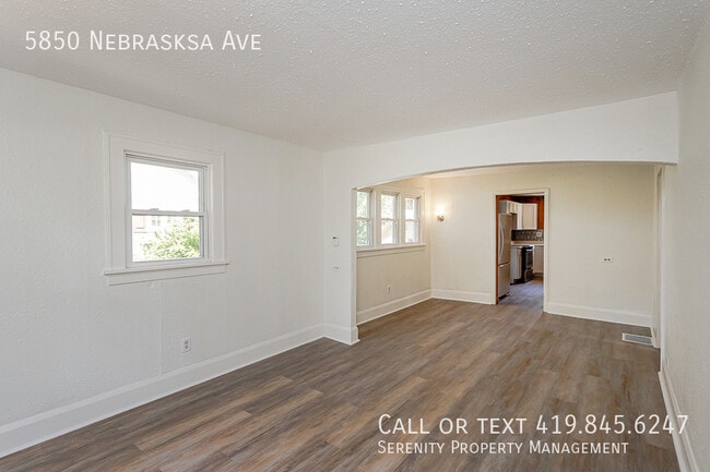 5850 Nebraska Ave in Toledo, OH - Building Photo - Building Photo