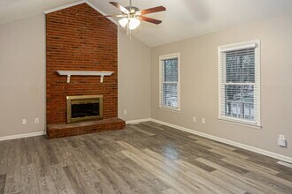 925 Cameron Ct in Monroe, NC - Foto de edificio - Building Photo