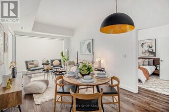 600 Mountaineer Private in Ottawa, ON - Building Photo - Building Photo
