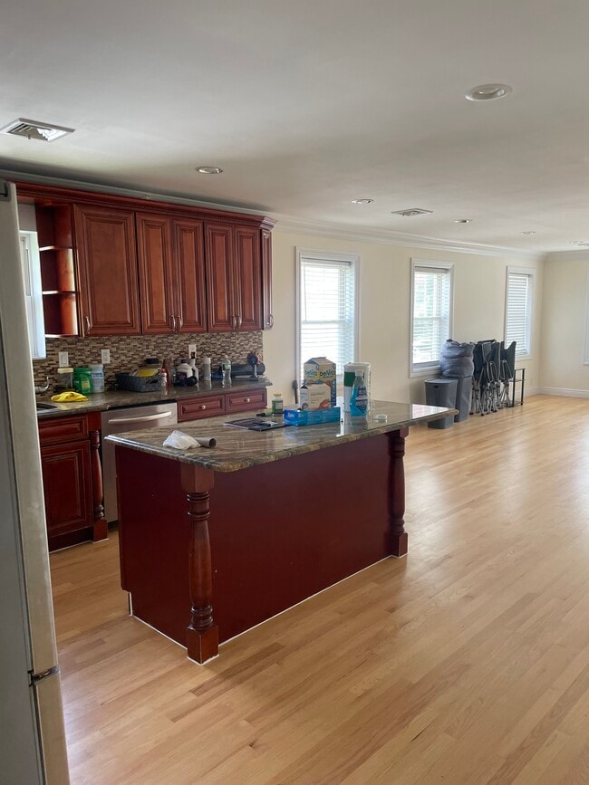 59 Hill Ter, Unit 59 HILL TERR in Yonkers, NY - Building Photo - Building Photo
