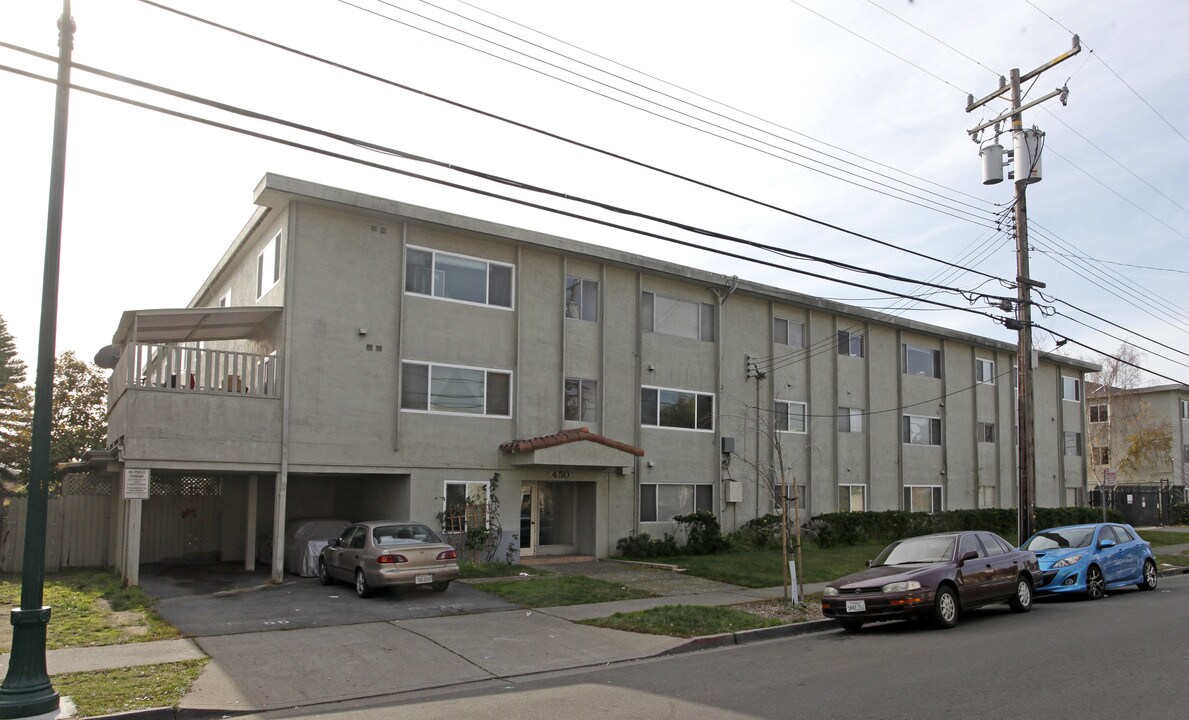 Bonanza Apartments in Alameda, CA - Building Photo