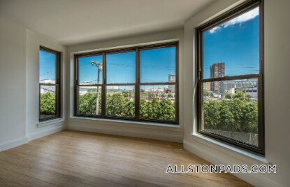 40 Malvern St in Boston, MA - Building Photo - Building Photo