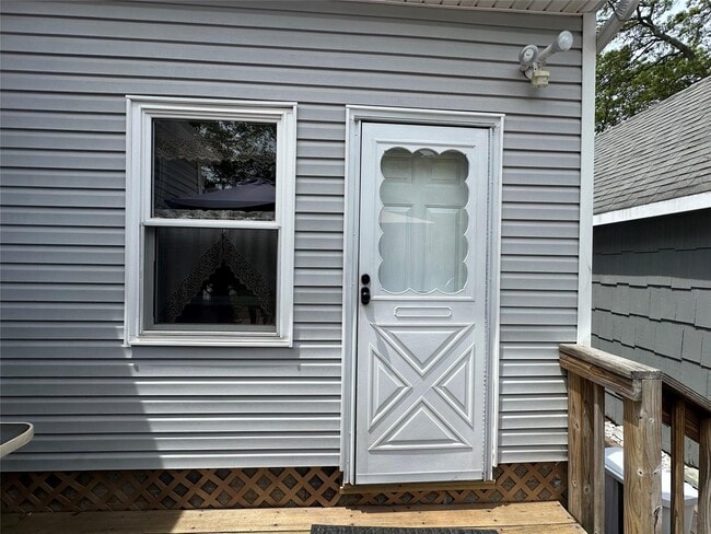 75 Hammond Ln in Centereach, NY - Building Photo - Building Photo