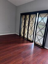 979 Coral Club Dr in Coral Springs, FL - Building Photo