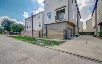 4311 Marina St in Houston, TX - Building Photo - Building Photo
