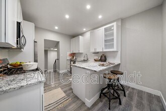 2339 S Acoma St in Denver, CO - Building Photo - Building Photo