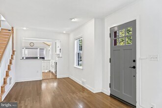 4803 Westway Dr in Bethesda, MD - Building Photo - Building Photo