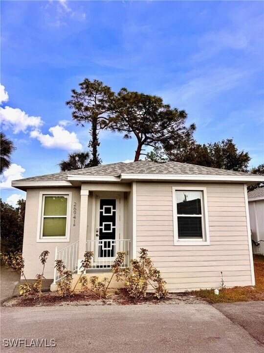 26941 N Riverside Dr in Bonita Springs, FL - Building Photo