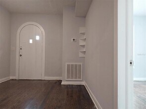 2206 N 12th St in Tampa, FL - Building Photo - Building Photo