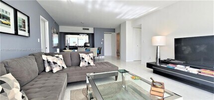 3731 N Country Club Dr, Unit 926 in Aventura, FL - Building Photo - Building Photo