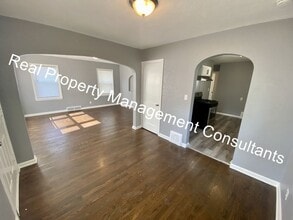 4333 College Ave in Kansas City, MO - Building Photo - Building Photo