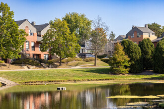 Cedar Villas in Round Lake Beach, IL - Building Photo - Building Photo