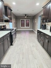 210 White Horse Pike, Unit 2ND FLOOR in Oaklyn, NJ - Foto de edificio - Building Photo