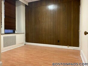 62 Boylston St, Unit 118 in Boston, MA - Foto de edificio - Building Photo