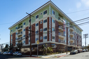 La Maison Serrano Apartments