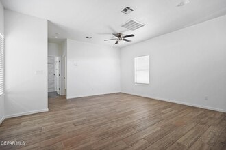 916 St Vrain St in El Paso, TX - Building Photo - Building Photo