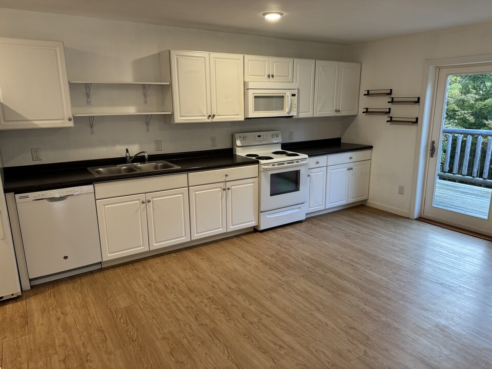 130 Jeff Heights Rd, Unit 130-201 in Jeffersonville, VT - Building Photo