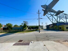 1211 W 27th St in Kansas City, MO - Building Photo - Building Photo
