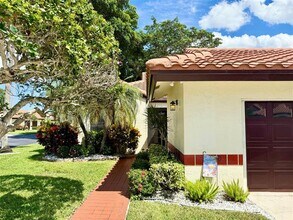 5462 Palm Springs Ln in Boynton Beach, FL - Building Photo - Building Photo