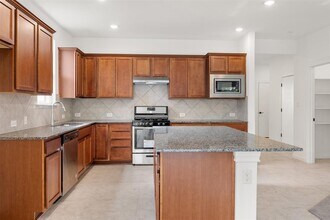 191 Fish Trap Rd in Dripping Springs, TX - Building Photo - Building Photo