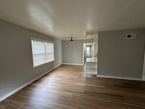 2030 N 86th St, Unit 2030 in Wauwatosa, WI - Building Photo - Building Photo
