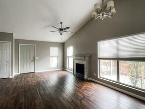 2408 Country Hollow Ln in Garland, TX - Building Photo - Building Photo