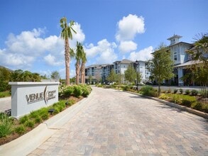 Venue Emerald Coast in Destin, FL - Foto de edificio - Building Photo