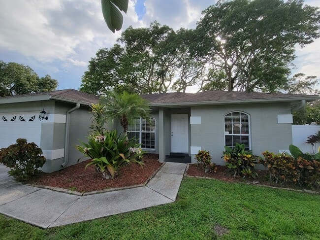 2725 Feiffer Cir in Sarasota, FL - Building Photo - Building Photo
