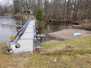 1 Millpond Ln in Warwick, NY - Building Photo - Building Photo