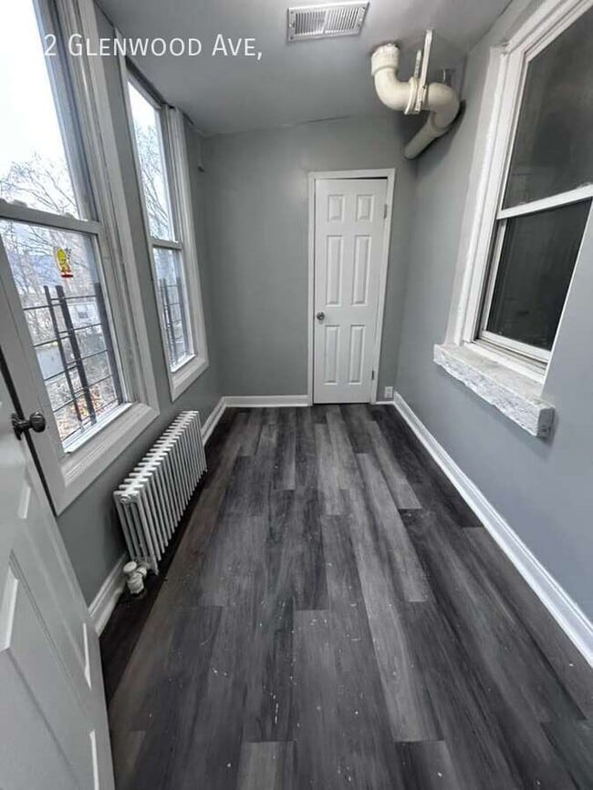 82 Glenwood Ave in Yonkers, NY - Building Photo - Building Photo