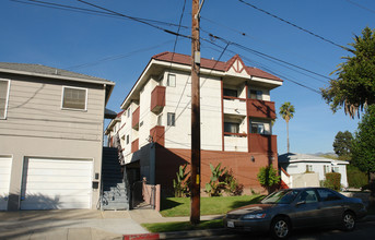 1111 E Windsor Rd in Glendale, CA - Building Photo - Building Photo