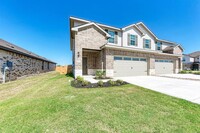 18524 Cremello Dr in Manor, TX - Building Photo - Building Photo